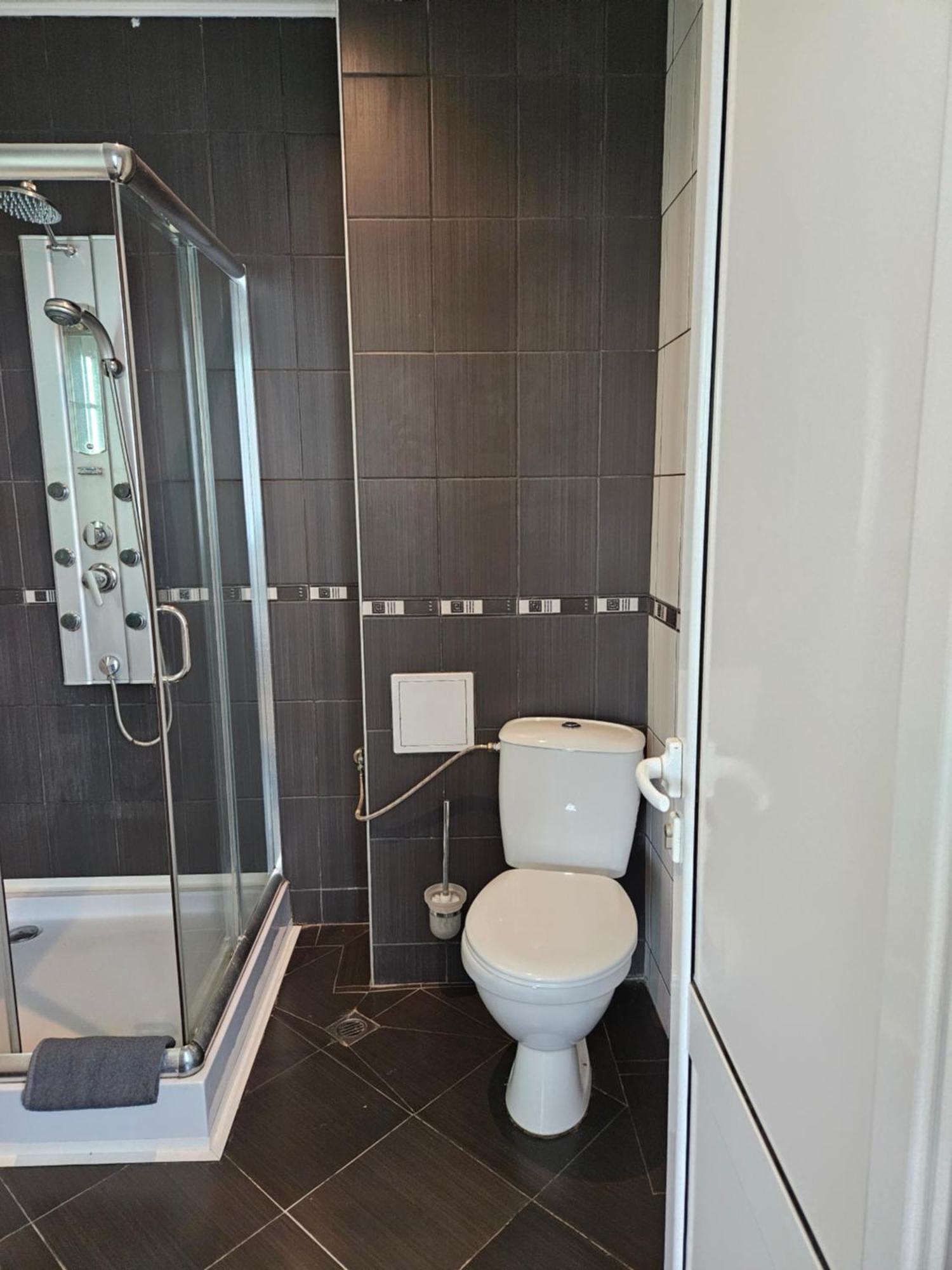Family Hotel Komhotel Berkovitsa Eksteriør bilde