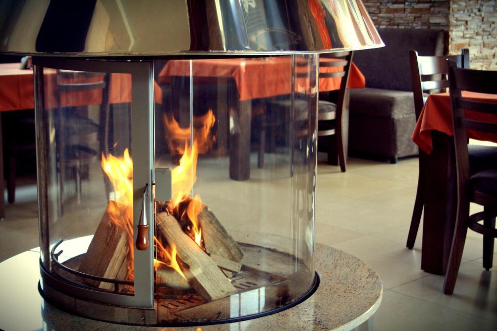 Family Hotel Komhotel Berkovitsa Eksteriør bilde